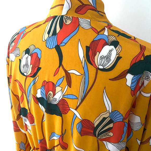 Retro Inspired Lucy Paris Flower Dress - Picture 2 of 5